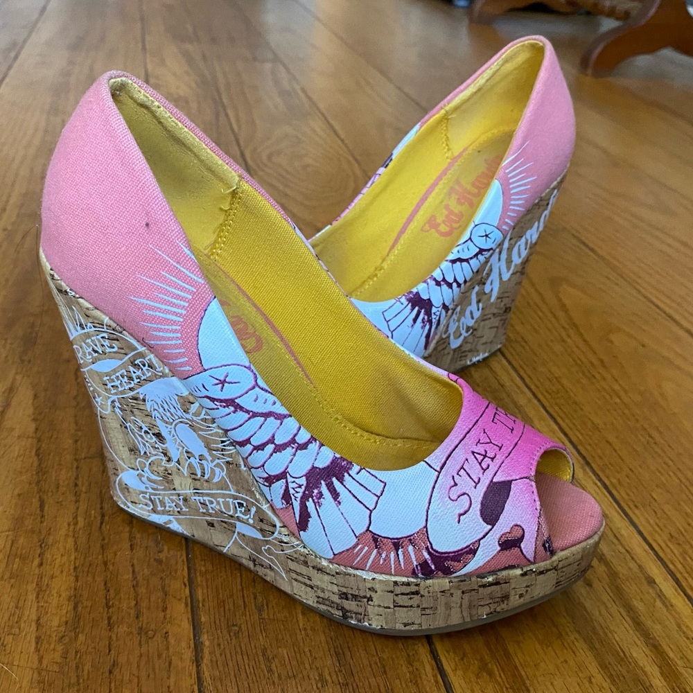 Cutest Ed hardy heels💗